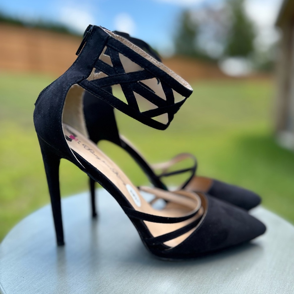 Penny Loves Kenny Black Cutout Heels